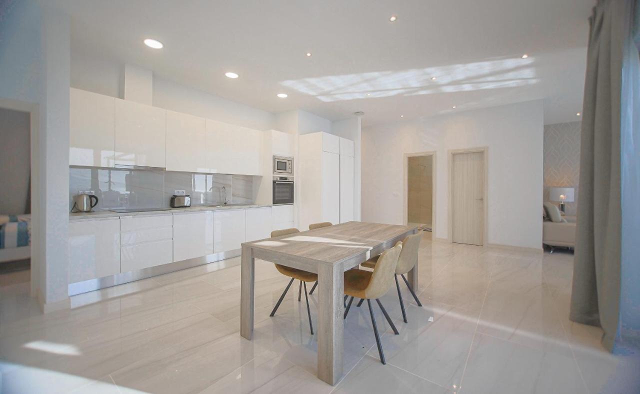 Atlantico Plaza Suite 6A - 2 Beds - 2 Baths Puerto del Carmen  Eksteriør bilde