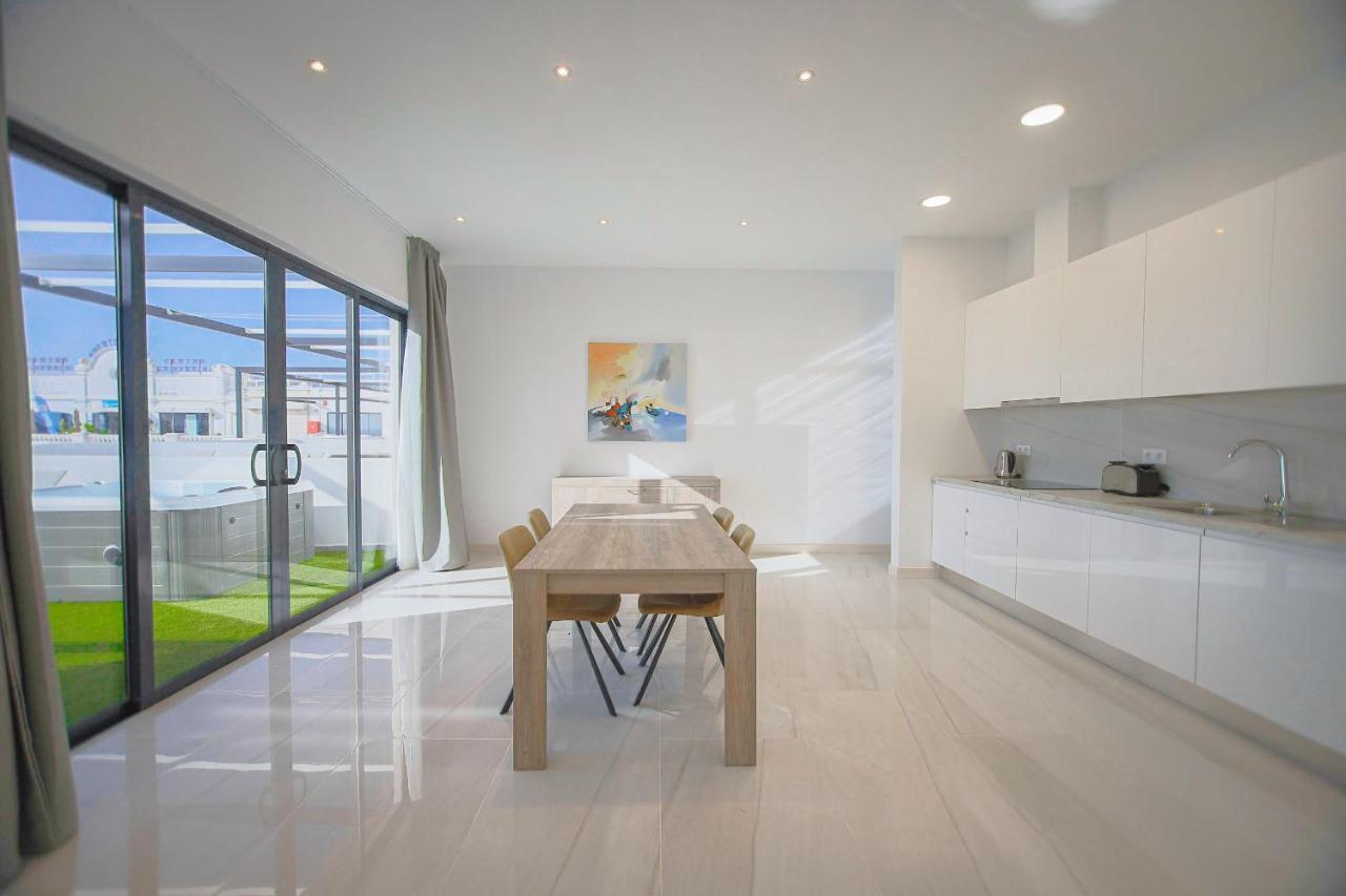 Atlantico Plaza Suite 6A - 2 Beds - 2 Baths Puerto del Carmen  Eksteriør bilde